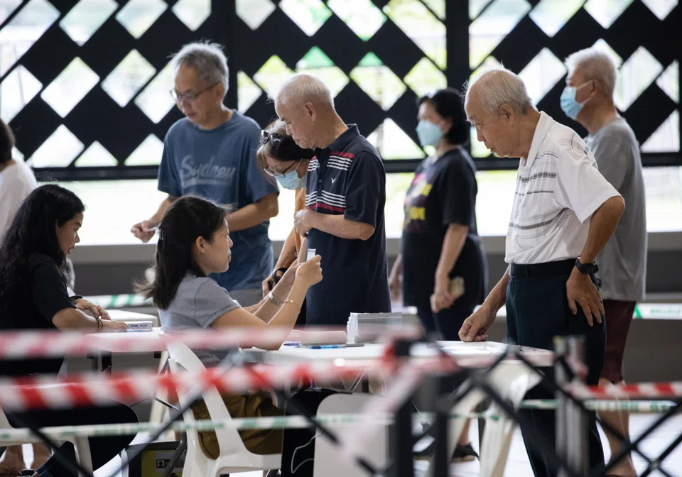 As at 3pm, 2,004,961 Singaporeans – or about 74 per cent of the total number of eligible electors – had voted, said the Elections Department (ELD).