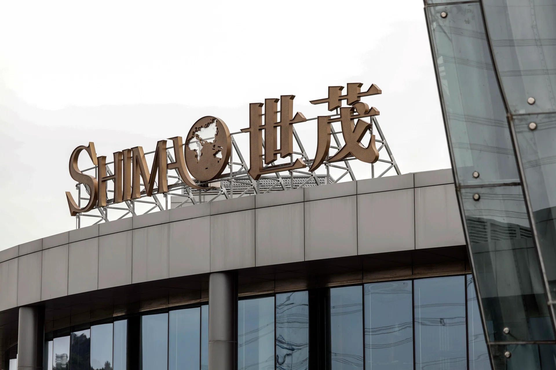 Hong Kong’s second-largest hotel risks being seized by banks