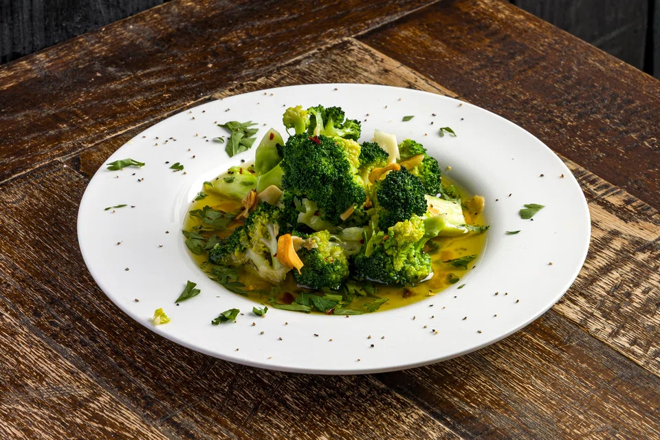 PST's broccoli with garlic chips.