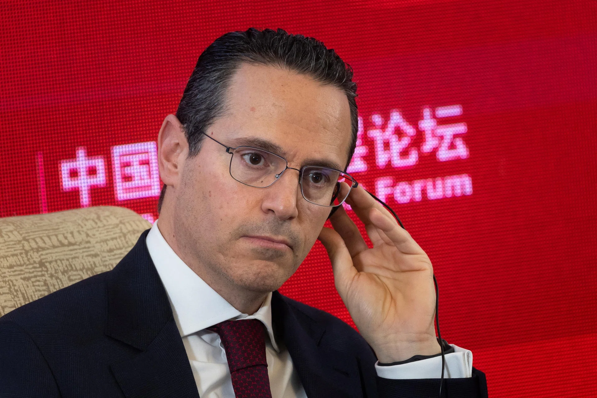 Shell boosts dividend, steadies oil output in new CEO plan - The ...