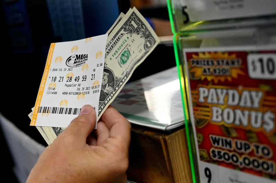 The US Powerball jackpot grew to a staggering US$1.9 billion - the largest prize in world history - after yet another week without a winner, ensuring a new surge in lottery fever across the country.