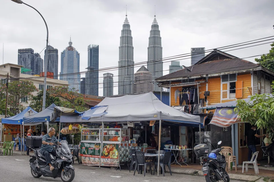 Malaysia's economy has expanded at a robust pace in 2024, but growth has slowed in the fourth quarter amid increasing external uncertainties.