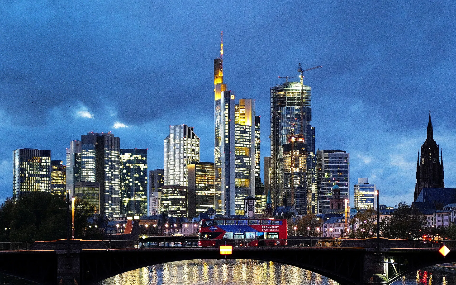 Swiss Re CEO warns on heatwave risks as parts of Germany loosen road haulage curbs