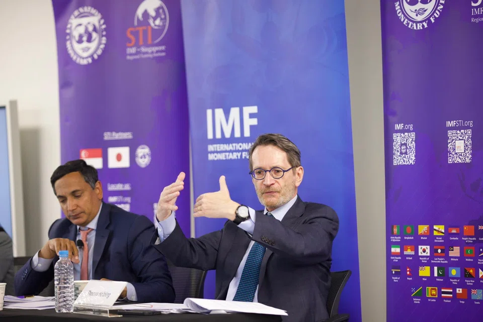 From left: Krishna Srinivasan, director of the IMF’s Asia and Pacific department, and Thomas Helbling, deputy director of the IMF's Asia-Pacific department.