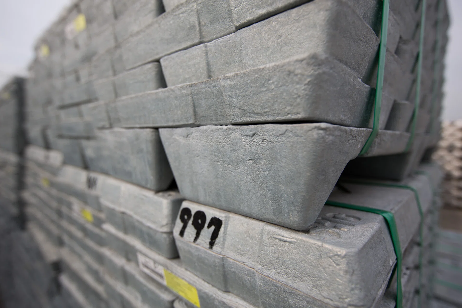 China plans zinc exports as global rally opens window for sales