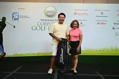 Orchid Country Club golfer Alain Lee with BT's Head of Audio Claressa Monteiro at the prize presentation ceremony on Apr 10.