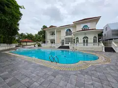 The Brizay Park GCB owned by Komoco Holdings executive chairman Teo Hock Seng has six en suite bedrooms, a swimming pool, an outdoor patio and pavilion, as well as a car porch for up to 10 cars.