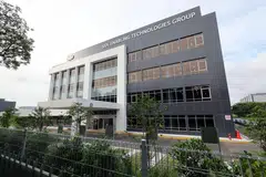 VDL Enabling Technologies Group Singapore's new building in Jurong houses an office block,
warehousing and logistics space and cleanroom manufacturing space.