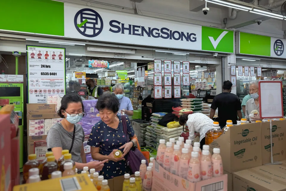 Lim Hock Chee, chief executive officer of Sheng Siong, says the group will diversify its supply chain and refine its sales mix towards higher-margin products to manage risks effectively.
