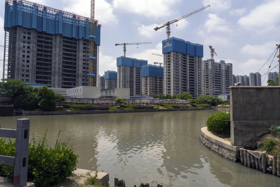 With buyers increasingly preferring to buy in the secondary market, the stock of unsold homes and empty land in China have been pushed up to the highest level in years.