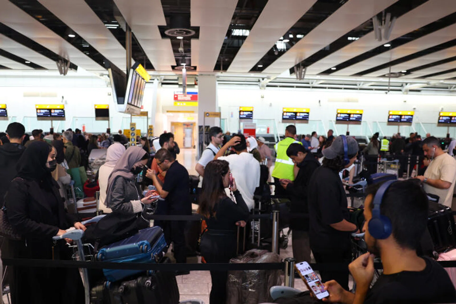 Europe air travel snarls continue after cyberattack on system