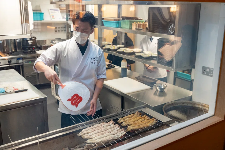 Unagi Yondaime Kikukawa serves freshly grilled live eels.