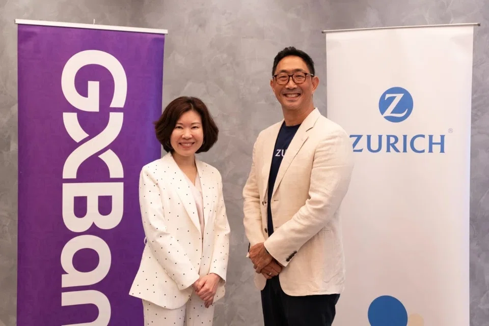 GXBank CEO Pei-Si Lai (left) and Zurich Malaysia head Junior Cho (right).