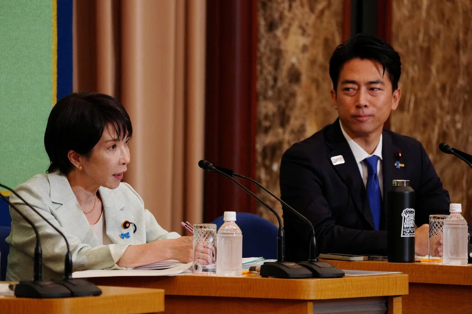 Sanae Takaichi (left) won the most number of votes with 183 out of the total 589 valid votes, while Shinjiro Koizumi (right) came in second place with 164 votes in a field of five candidates.