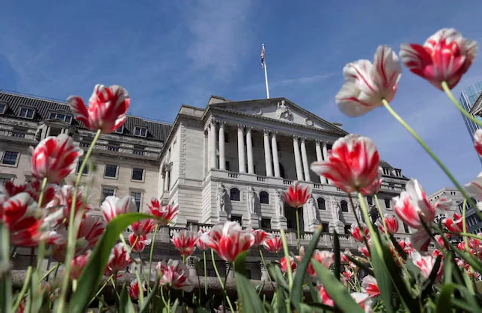 Consumer borrowing grew by a net £1.5 billion (S$2.6 billion), the most since January and up from a increase of £790 million in April, according to BOE data.