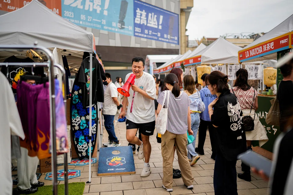 China’s Cabinet this month met to discuss measures to boost economic growth, pledging to roll out policies in a timely manner and to take more forceful actions in response to changes in the economic situation.