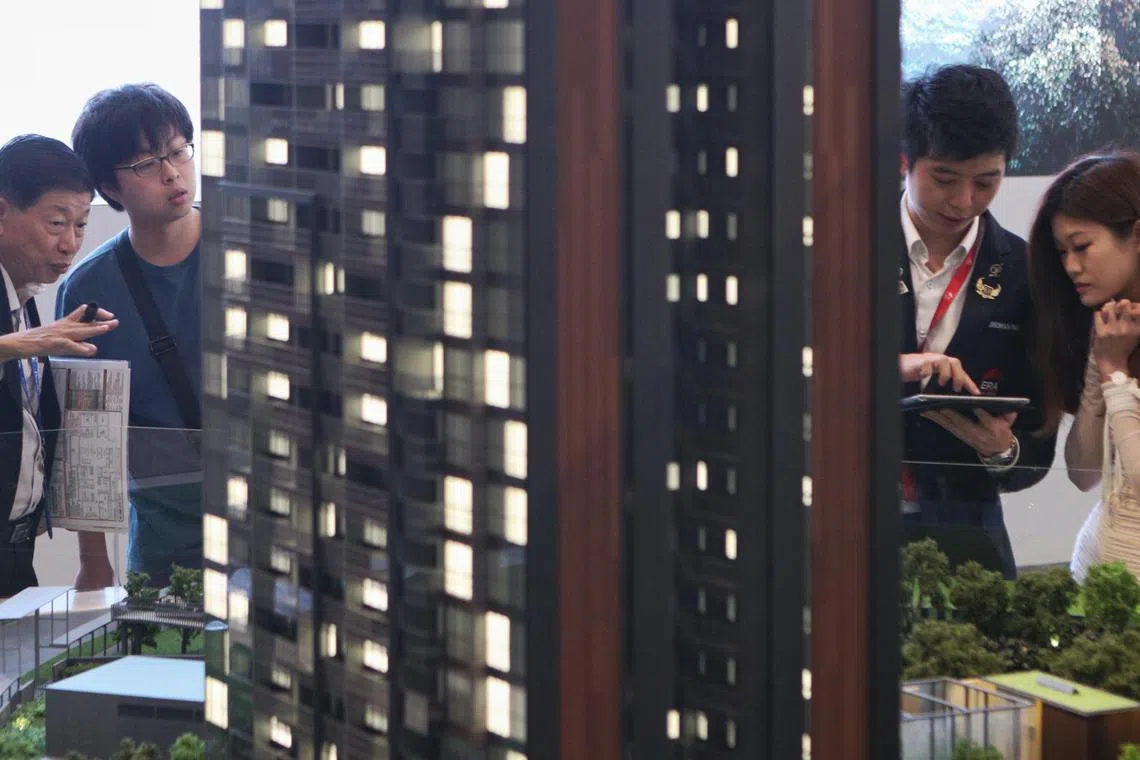 Mortgage packages, especially those pegged to variable rates, come with a variety of features that can help mitigate certain risks or provide you with options to react to different market conditions.