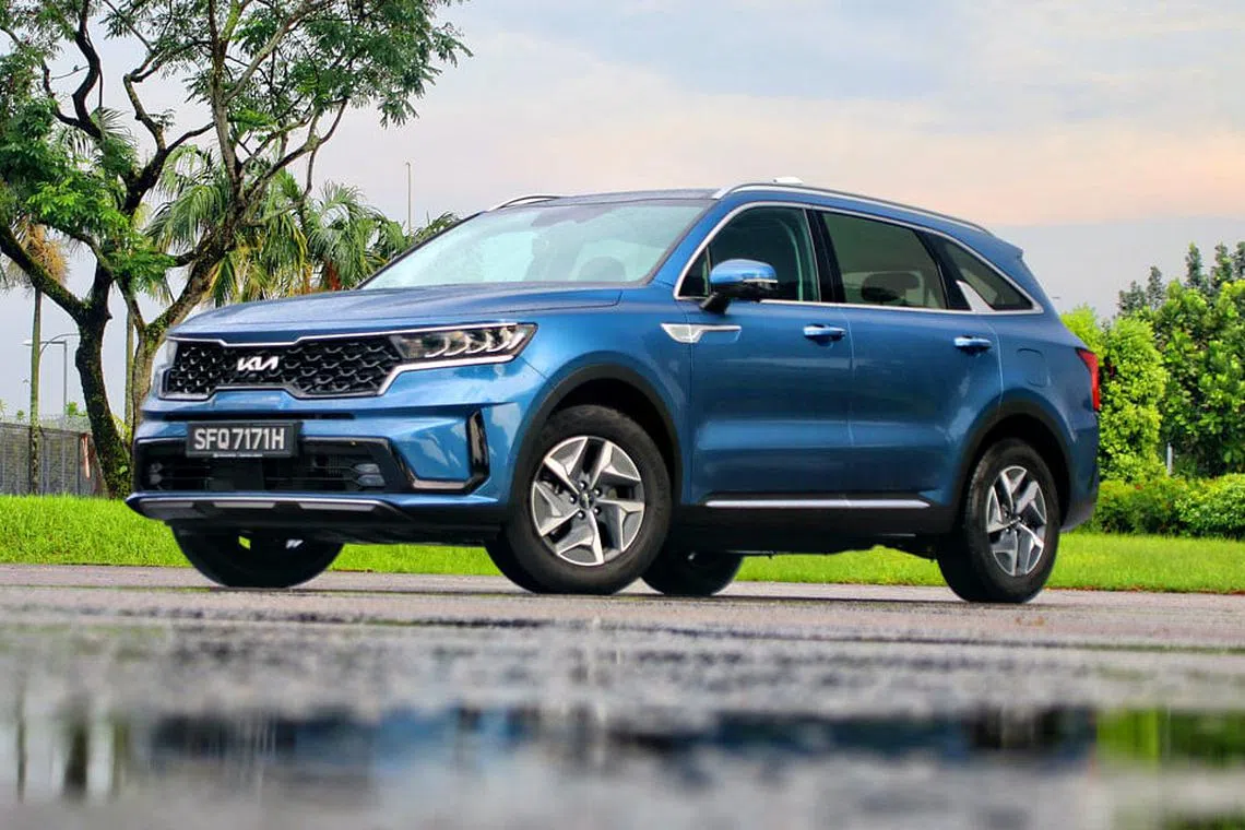Kia Sorento Hybrid review: A fuelish decision