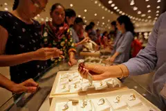 As gold prices rise, Indian consumers are becoming more design- and value-conscious.