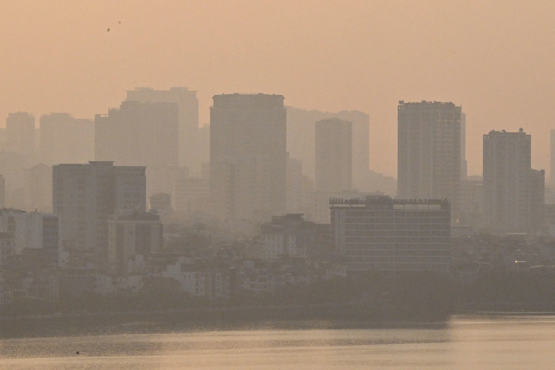 Hanoi orders urgent crackdown on toxic air as smog shrouds city
