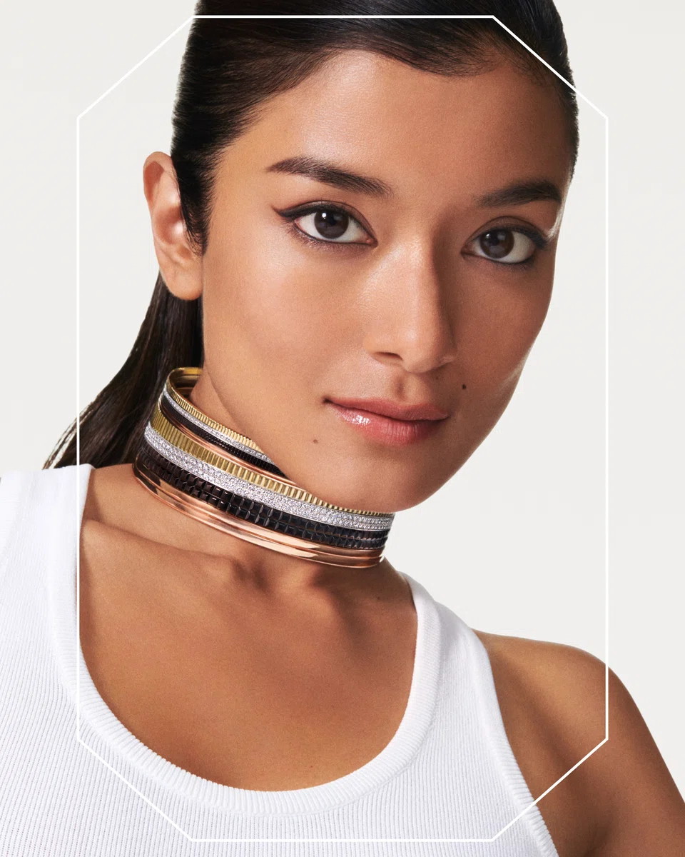 Japanese model Rola wears the Quatre Classique choker.