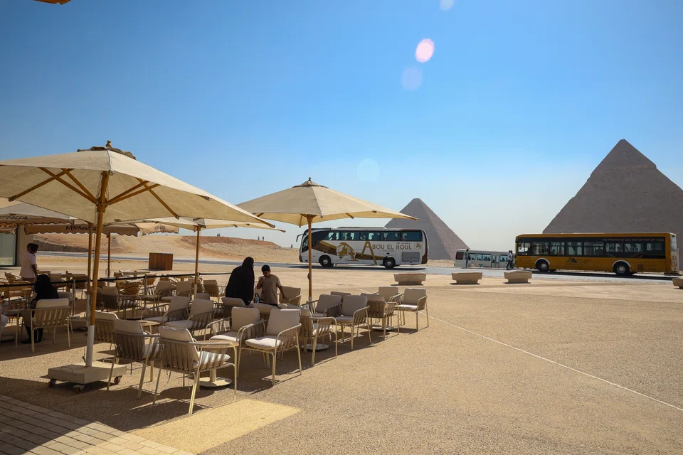 At bus stops around the site they will find facilities that were long-lacking, including upgraded restrooms, formal souvenir stores and cafes. 