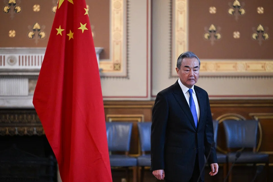 Pakistan has played a “fair and balanced” role, Wang Yi says.