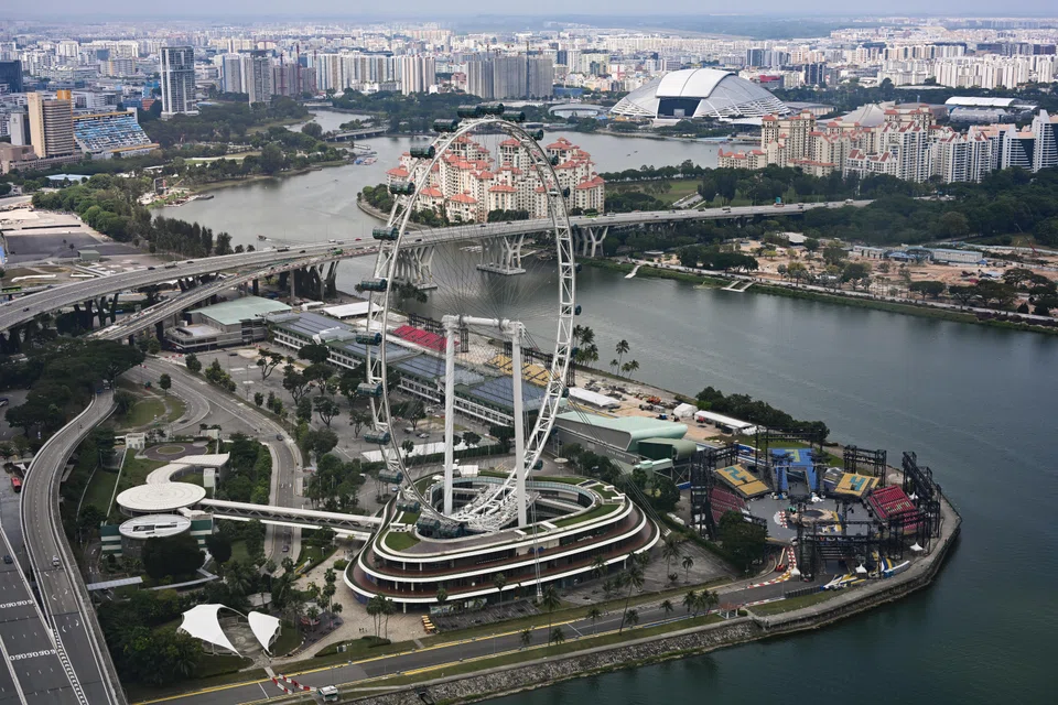 The new bridge will be located a mere 30m from the Benjamin Sheares Bridge.