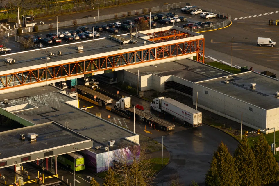 Canada imported C$487 billion worth of US goods in the 12 months to November.