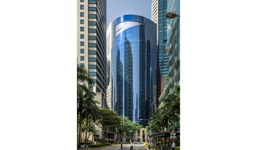 20 Cecil Street is a 28-storey Grade A office development with a 99-year leasehold starting from Dec 7, 1989.