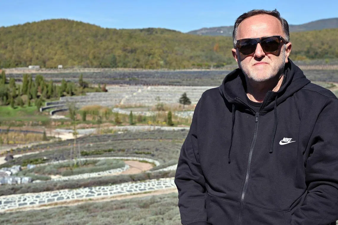 Halim Zukic says: “We planted around 130,000 lavender bushes, tens of thousands of aromatic and medicinal plants, several thousand trees.” 