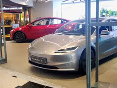 Category A COE premiums are continuing to ease from the record highs posted in September and October.