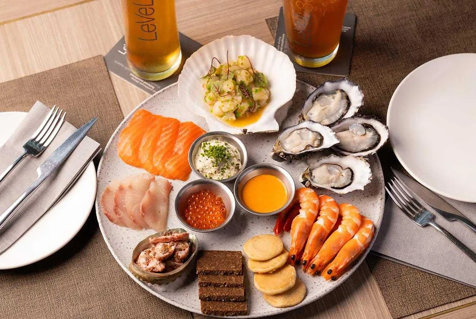 LeVeL33 seafood platter.