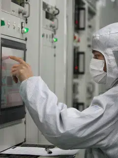 The company expects its efforts to expand its production facilities as well as business in green energy and hydrogen fuel to drive its revenue to S$500 million and its profit to S$100 million by 2025.