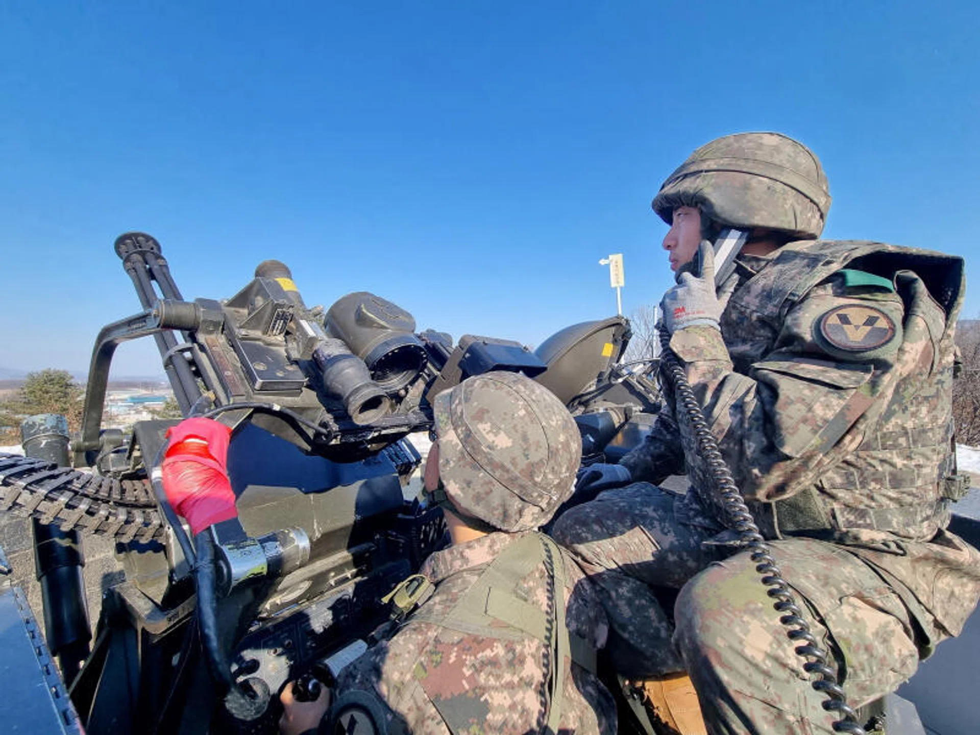 South Korea reportedly preparing to send troops to Hormuz; government says no decision made yet