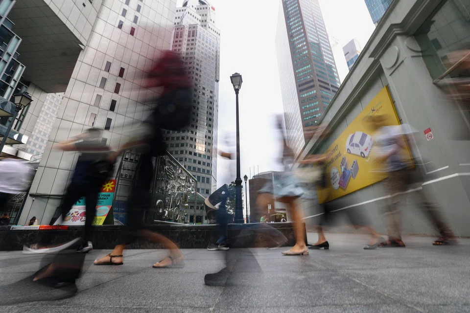 Across the broader market, losers thump gainers 281 to 232 after 1.2 billion securities worth S$1.2 billion change hands.