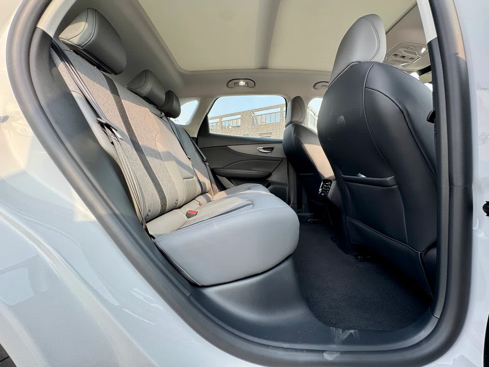 The MGS5 is genuinely roomy in the back.