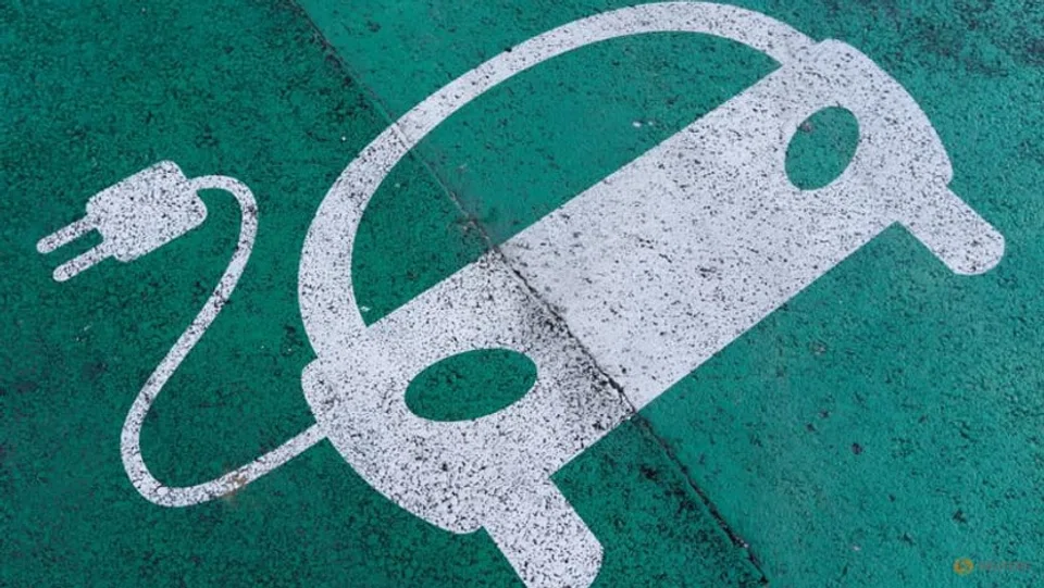 Although the number of charging points per electric car in Korea is high, consumers still feel they are lacking.