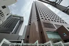 78 Shenton Way’s Tower 1 (first from right) is a 34-storey granite-clad building completed in 1988. The 11-storey glass-clad Tower 2 beside it was completed in 2009.