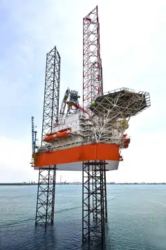 Keppel O&M, a unit under Keppel Corporation, is currently working towards a merger with Sembcorp Marine (Sembmarine) after shareholders approved the proposed merger through an extraordinary general meeting last December. 