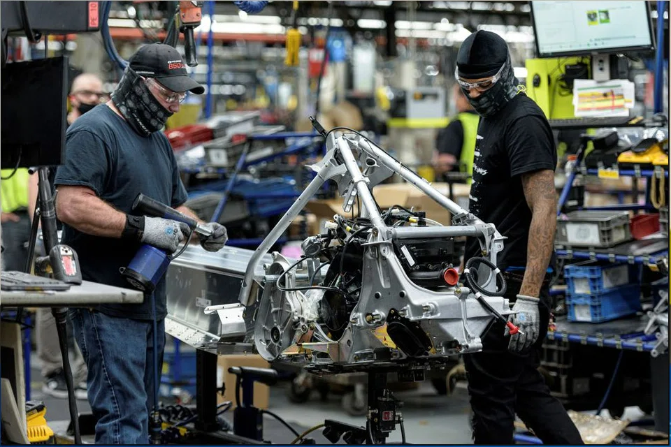 The rebound in factory orders in December was driven by a 16.9 per cent jump in bookings for transportation equipment, which followed a 5.2 per cent drop in November. 