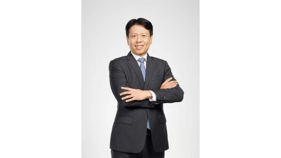 Standard Chartered’s Patrick Lee and Andrew Chia say that instead of focusing their strategy on a single country or business area, companies should recognise that Asean offers the best advantages when businesses take a regional approach.