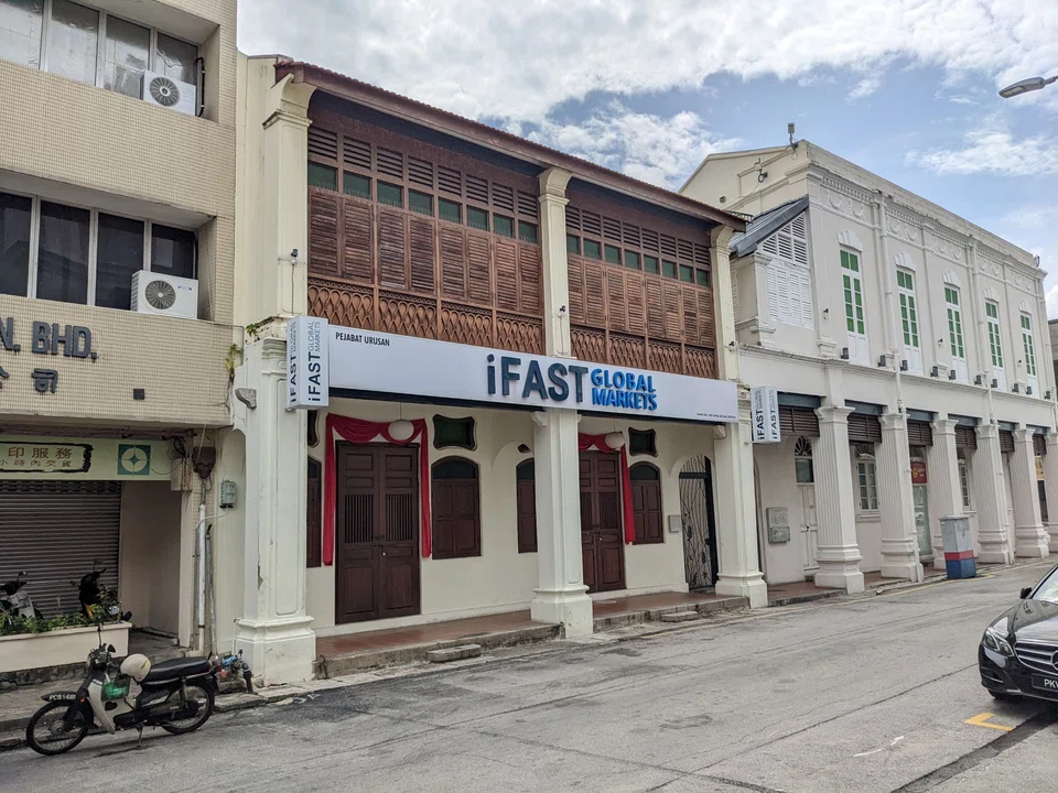 CGS-CIMB’s downgrade in the outlook for iFast (above) comes after the wealth management platform posted an 82 per cent fall in net profit for its fourth quarter ended Dec 31, 2022. 