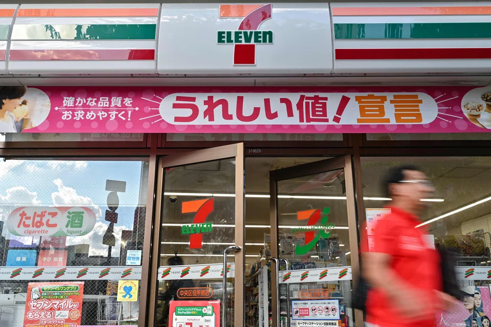 Japan and the US account for around two-fifths of the 85,000 7-Eleven stores worldwide. The Japan business is smaller by sales, but highly profitable, with operating margins of 27 per cent versus an average of 3.5 per cent outside the country.
