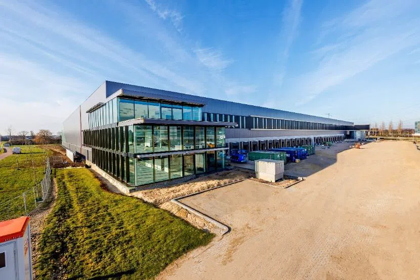 The facility is located in Oosterhout, within the Arnhem-Nijmegen metropolitan area.