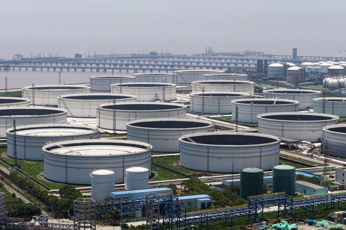 The oil is also deeply discounted, making it popular with China’s independent refiners, known as teapots.