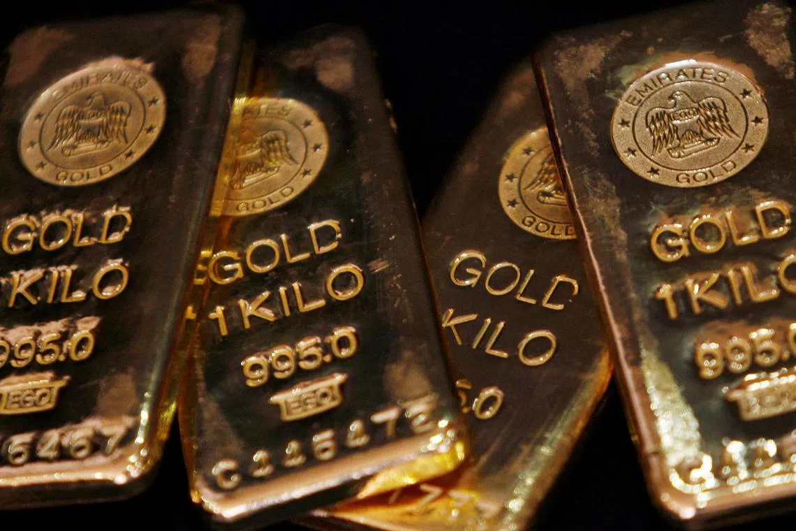 Gold futures in New York traded at anomalous premiums exceeding US$40 per ounce over London prices in January – a sign of mounting physical supply concerns.
