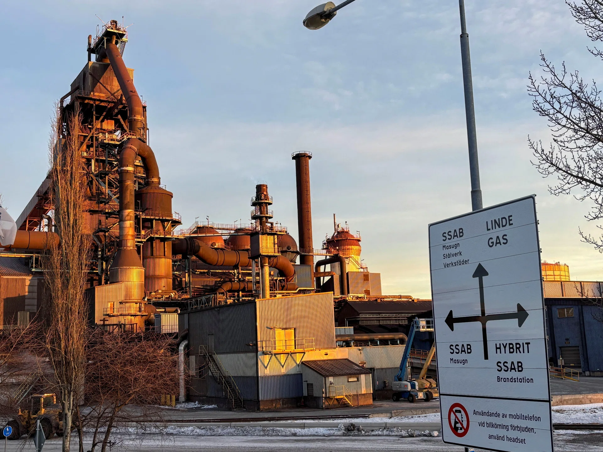 Steelmaker SSAB beats earnings forecast aided by improved Americas business