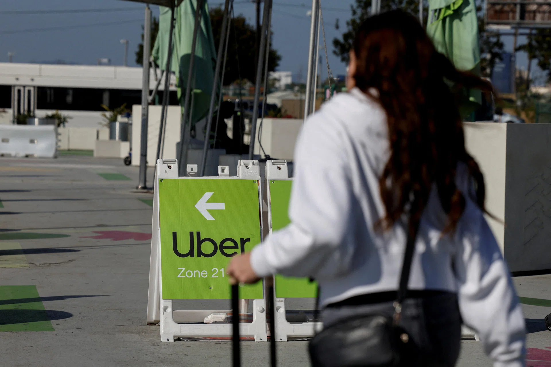 Uber pauses Europe food delivery expansion as it pursues Delivery Hero deal: FT