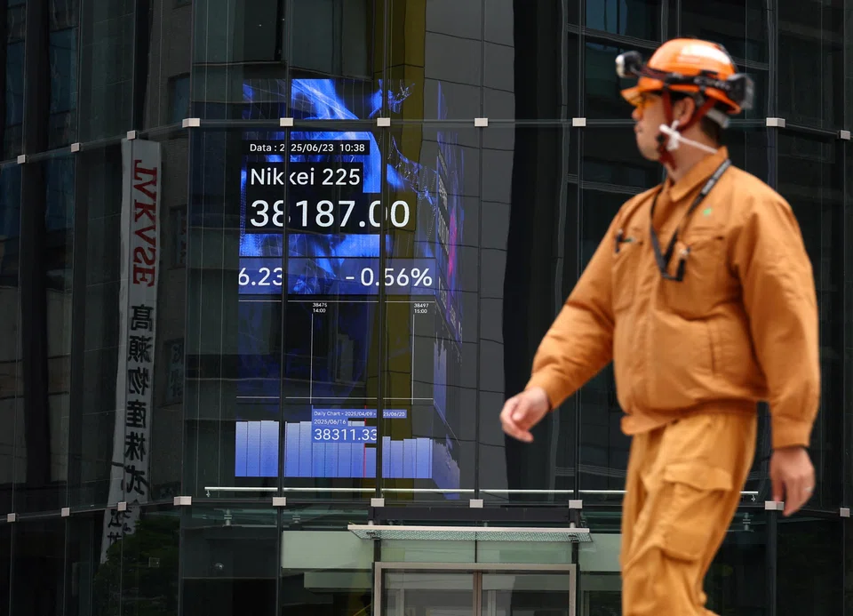 The Nikkei rallied more than one per cent to break 40,000 for the first time since January, while Hong Kong, Shanghai, Sydney and Singapore stocks were also up on Friday.